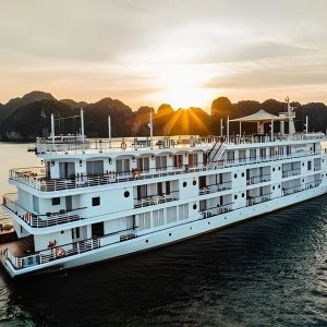 DU THUYỀN AMBASSADOR SIGNATURE VỊNH LAN HẠ